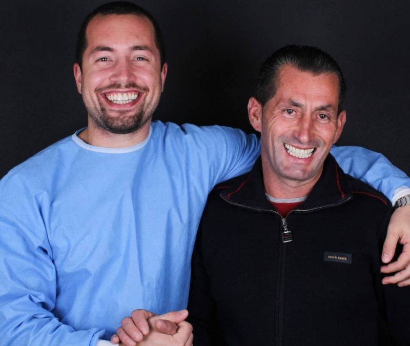 Um novo sorriso através do tratamento de Dentes Fixos em 1 dia