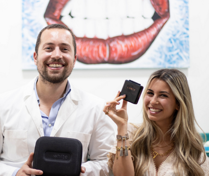 Tudo o que precisa de saber sobre Branqueamento Dentário